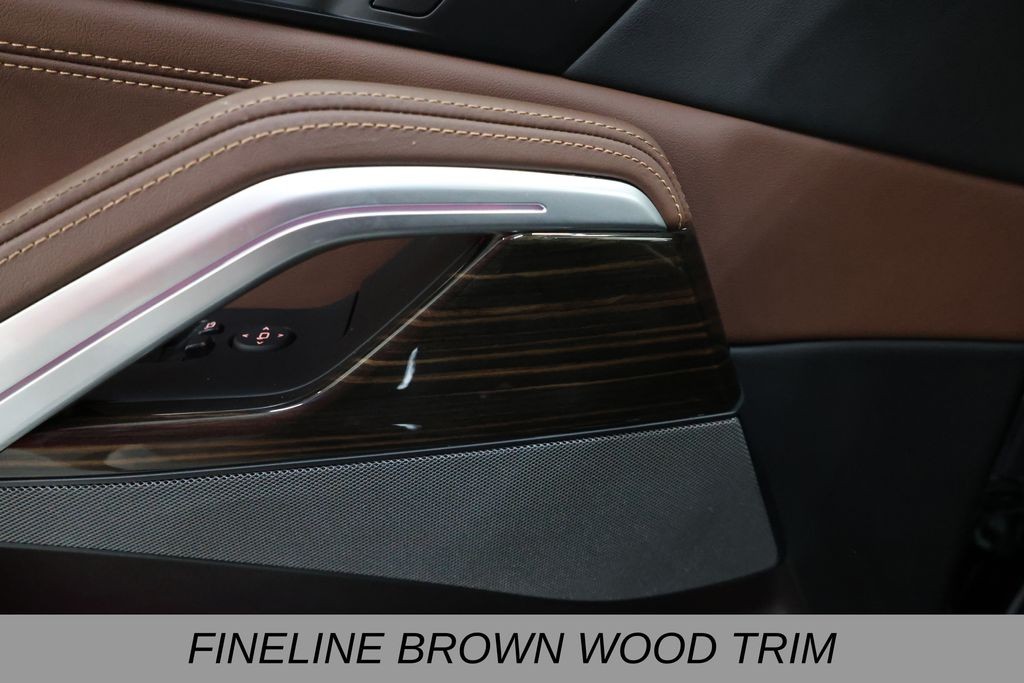 BMW X6 Vehicle Full-screen Gallery Image 15