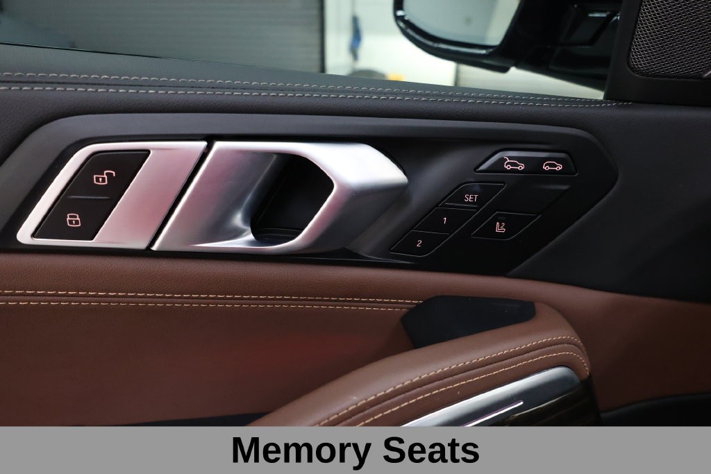 BMW X6 Vehicle Full-screen Gallery Image 31