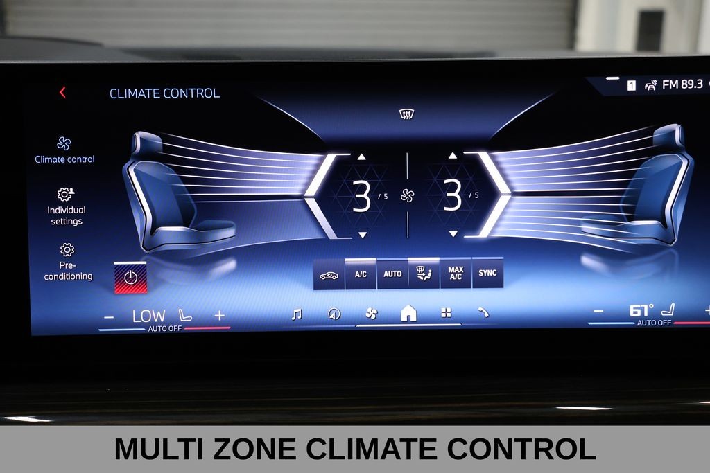 BMW X6 Vehicle Full-screen Gallery Image 34