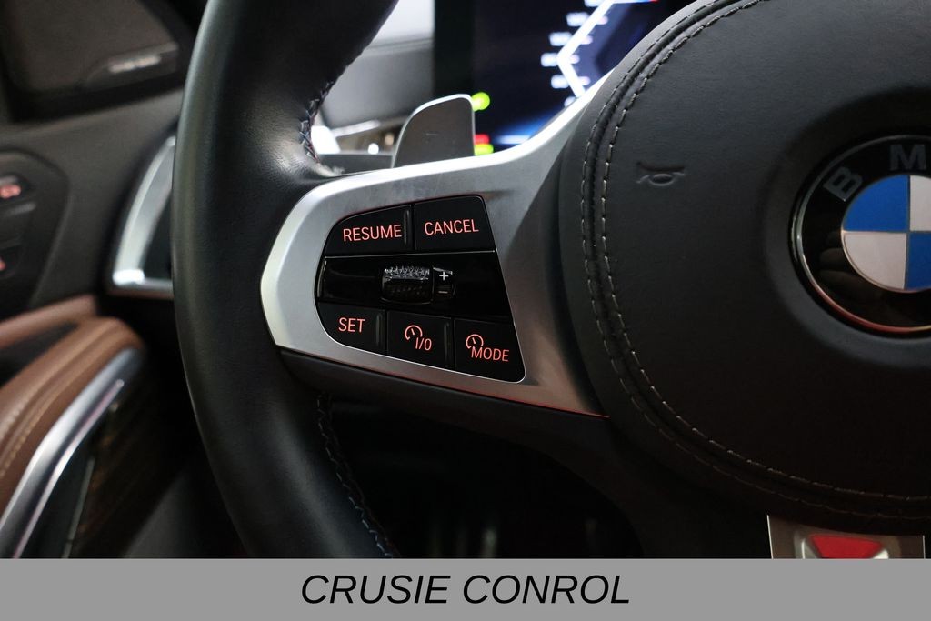 BMW X6 Vehicle Full-screen Gallery Image 41