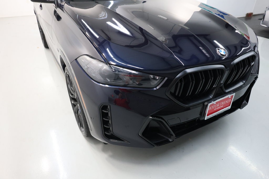 BMW X6 Vehicle Full-screen Gallery Image 57