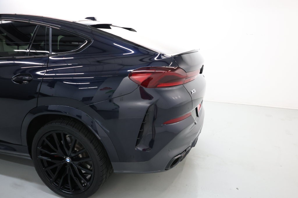 BMW X6 Vehicle Full-screen Gallery Image 60