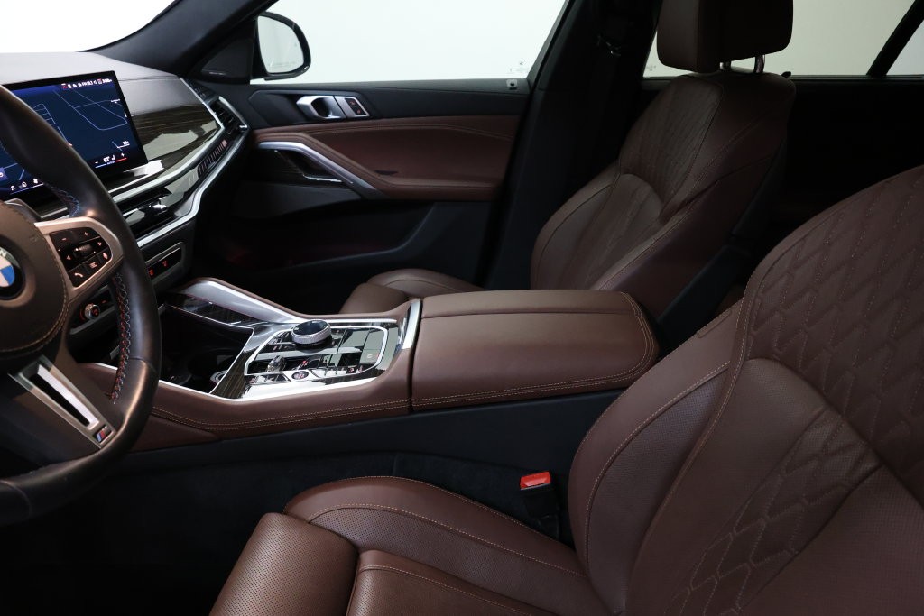 BMW X6 Vehicle Full-screen Gallery Image 68