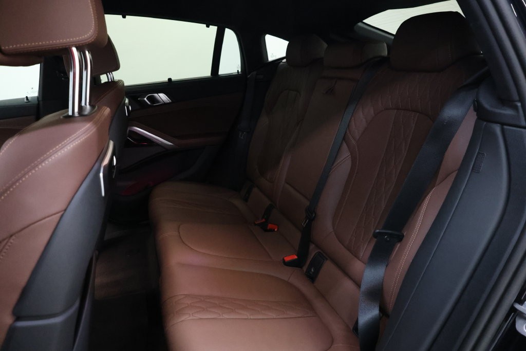 BMW X6 Vehicle Full-screen Gallery Image 71
