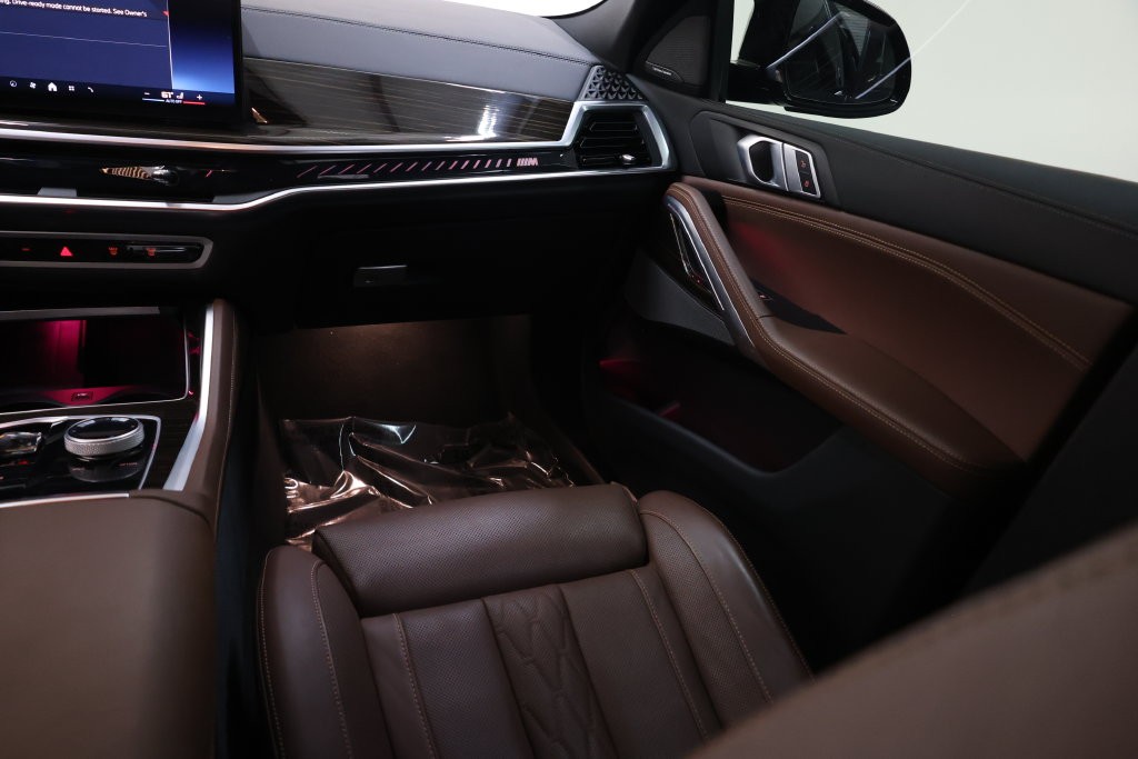 BMW X6 Vehicle Full-screen Gallery Image 85