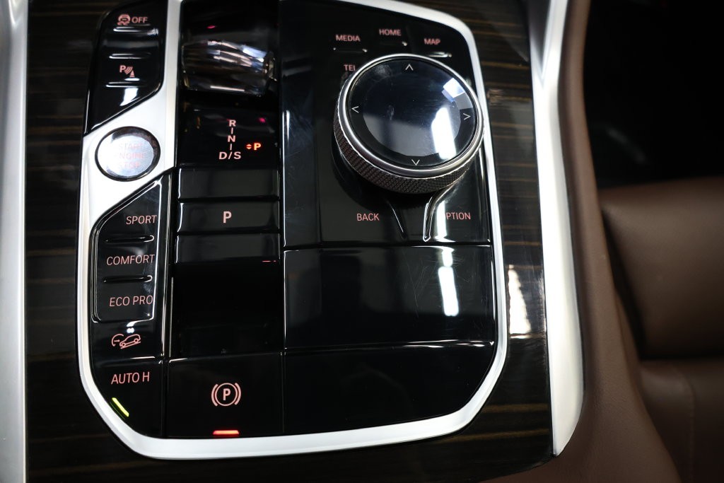 BMW X6 Vehicle Full-screen Gallery Image 88