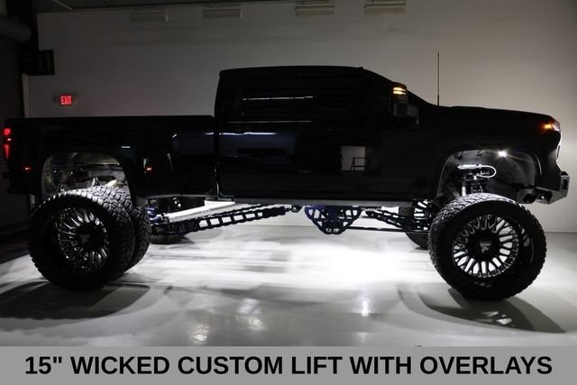 Chevrolet Silverado 3500HD Vehicle Full-screen Gallery Image 05