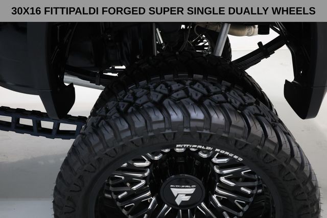 Chevrolet Silverado 3500HD Vehicle Full-screen Gallery Image 07