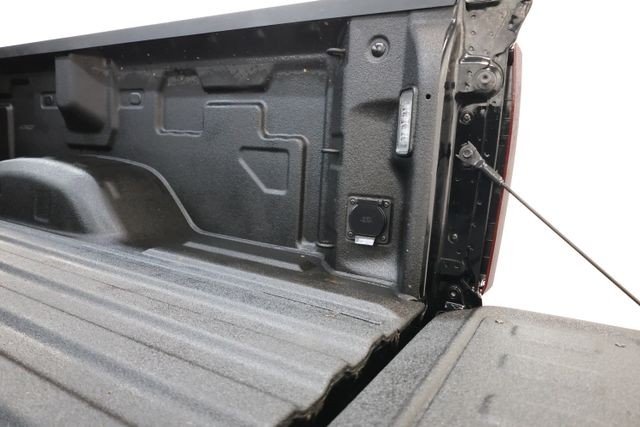 Chevrolet Silverado 3500HD Vehicle Full-screen Gallery Image 111