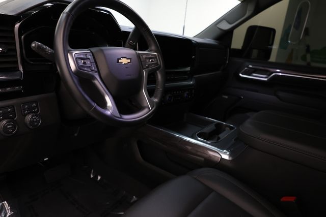 Chevrolet Silverado 3500HD Vehicle Full-screen Gallery Image 115
