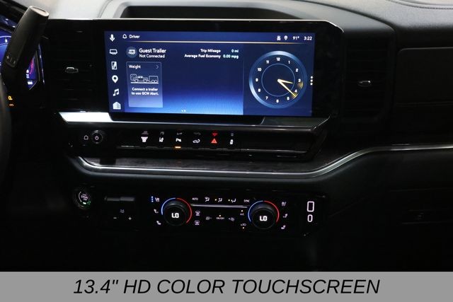 Chevrolet Silverado 3500HD Vehicle Full-screen Gallery Image 26