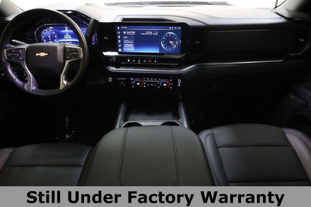 Chevrolet Silverado 3500HD Vehicle Full-screen Gallery Image 31
