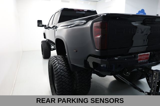 Chevrolet Silverado 3500HD Vehicle Full-screen Gallery Image 45