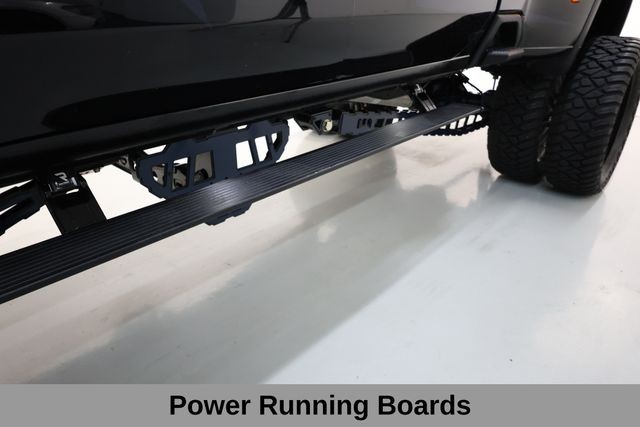 Chevrolet Silverado 3500HD Vehicle Full-screen Gallery Image 59