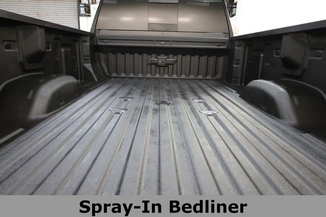 Chevrolet Silverado 3500HD Vehicle Full-screen Gallery Image 61