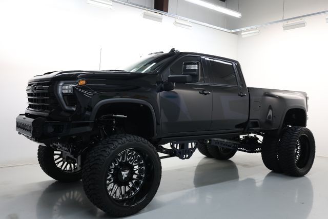 Chevrolet Silverado 3500HD Vehicle Full-screen Gallery Image 71