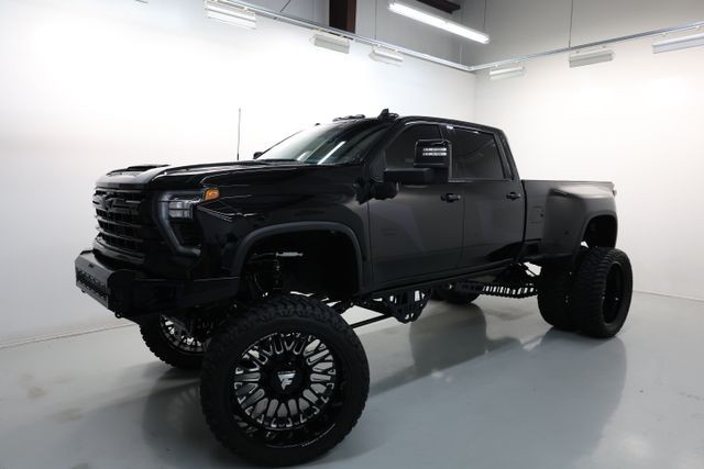 Chevrolet Silverado 3500HD Vehicle Full-screen Gallery Image 72