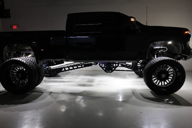 Chevrolet Silverado 3500HD Vehicle Full-screen Gallery Image 75