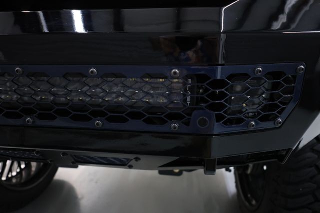 Chevrolet Silverado 3500HD Vehicle Full-screen Gallery Image 91