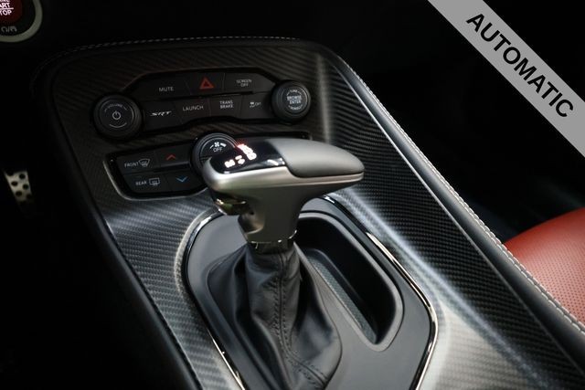 Dodge Challenger Vehicle Full-screen Gallery Image 31