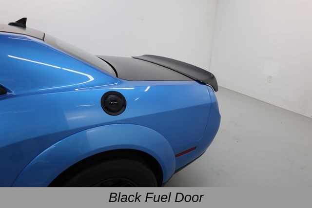 Dodge Challenger Vehicle Full-screen Gallery Image 52