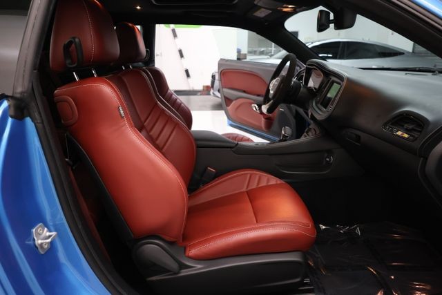 Dodge Challenger Vehicle Full-screen Gallery Image 80