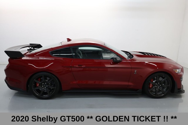 Ford Mustang Vehicle Full-screen Gallery Image 04
