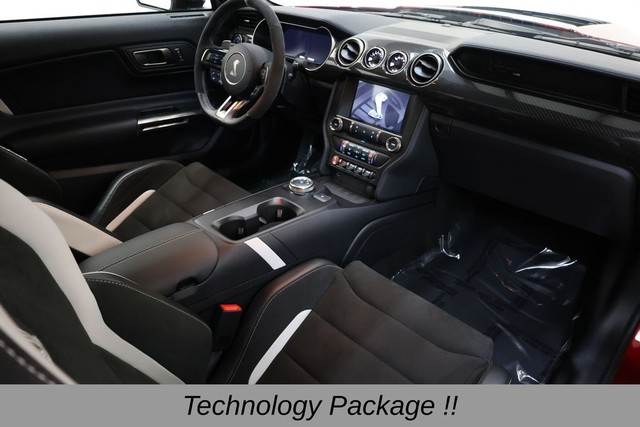 Ford Mustang Vehicle Full-screen Gallery Image 16