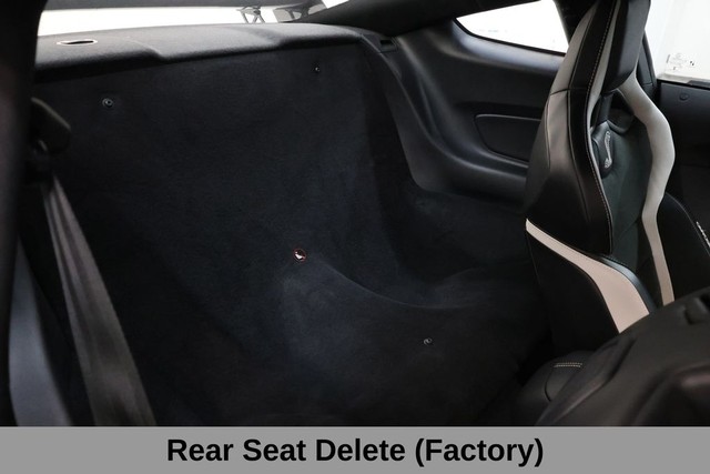 Ford Mustang Vehicle Full-screen Gallery Image 21