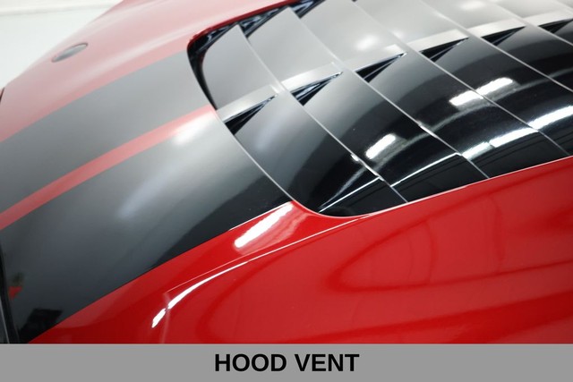 Ford Mustang Vehicle Full-screen Gallery Image 48