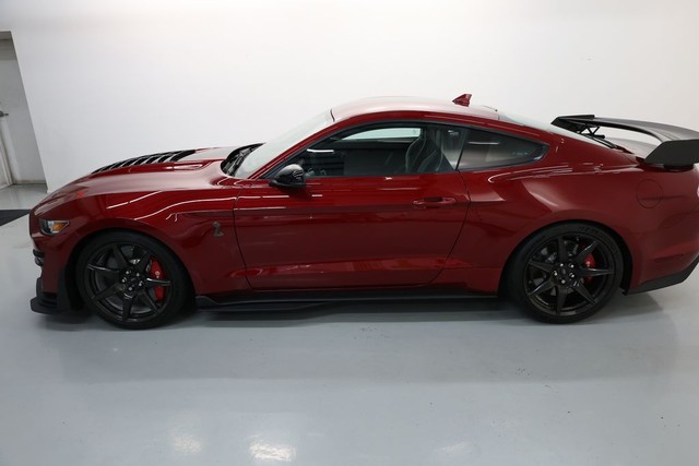 Ford Mustang Vehicle Full-screen Gallery Image 62
