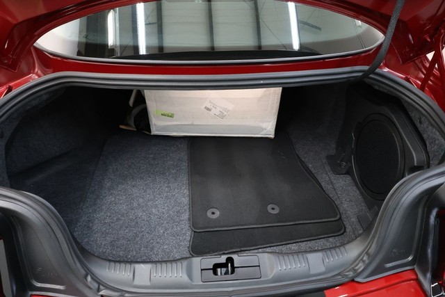Ford Mustang Vehicle Full-screen Gallery Image 76