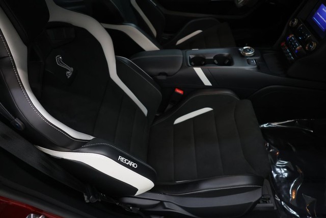 Ford Mustang Vehicle Full-screen Gallery Image 87