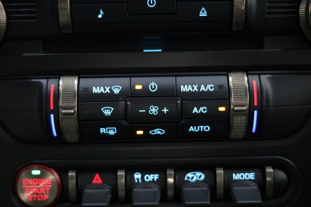 Ford Mustang Vehicle Full-screen Gallery Image 92