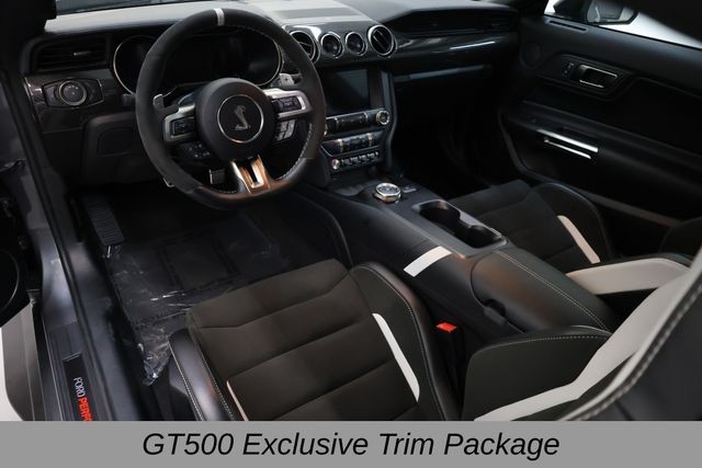 Ford Mustang Vehicle Full-screen Gallery Image 15