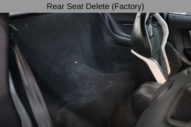 Ford Mustang Vehicle Full-screen Gallery Image 17