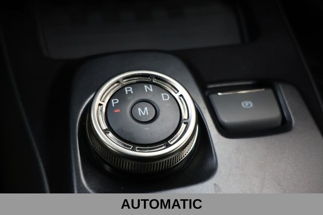 Ford Mustang Vehicle Full-screen Gallery Image 24