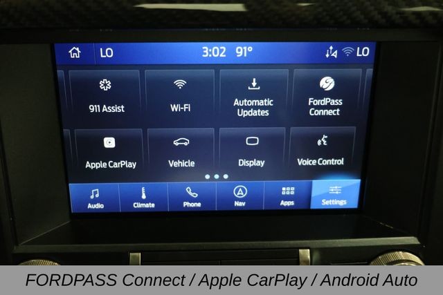 Ford Mustang Vehicle Full-screen Gallery Image 37