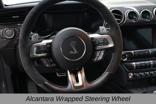 Ford Mustang Vehicle Full-screen Gallery Image 39