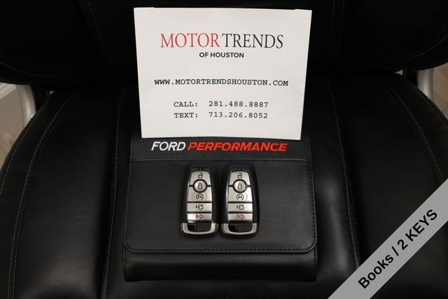 Ford Mustang Vehicle Full-screen Gallery Image 51