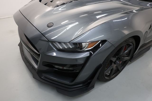 Ford Mustang Vehicle Full-screen Gallery Image 56