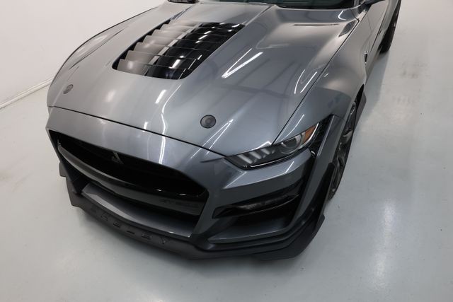 Ford Mustang Vehicle Full-screen Gallery Image 57