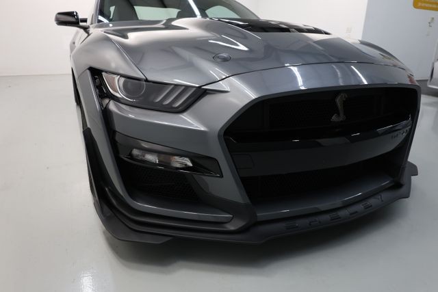 Ford Mustang Vehicle Full-screen Gallery Image 60