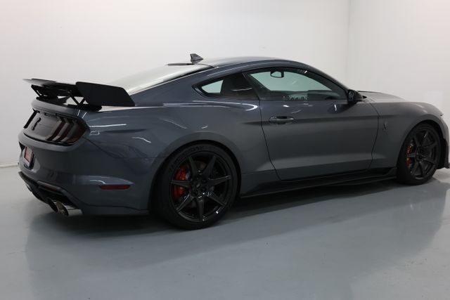 Ford Mustang Vehicle Full-screen Gallery Image 64