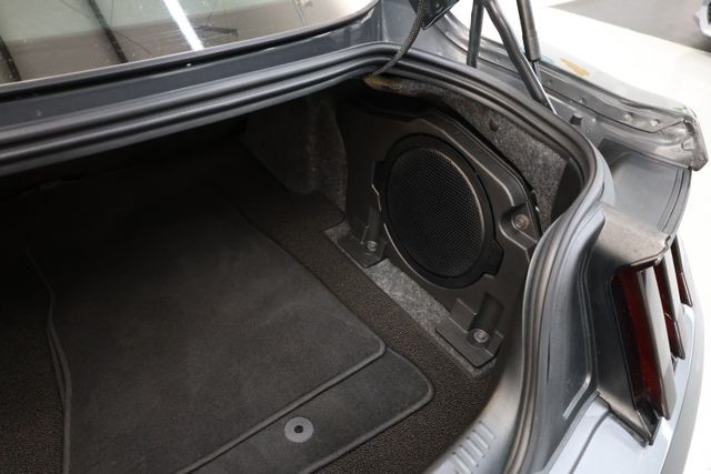 Ford Mustang Vehicle Full-screen Gallery Image 76
