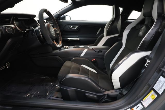 Ford Mustang Vehicle Full-screen Gallery Image 81