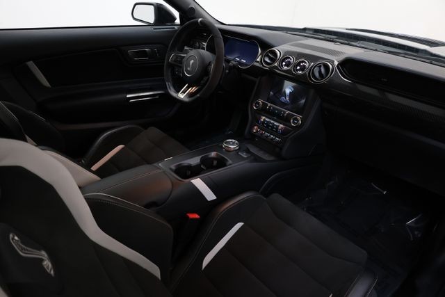 Ford Mustang Vehicle Full-screen Gallery Image 86