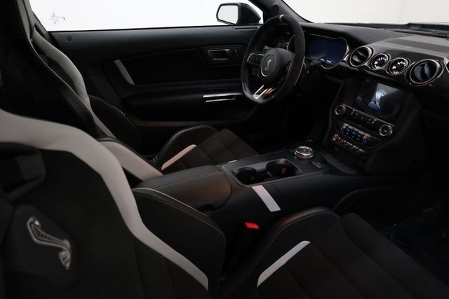 Ford Mustang Vehicle Full-screen Gallery Image 88