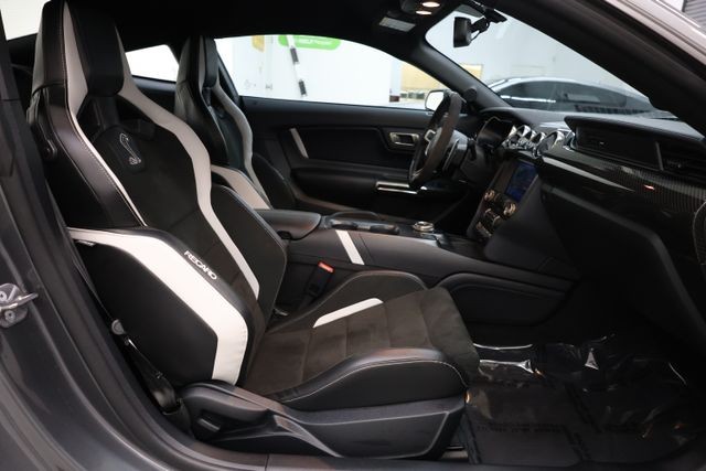 Ford Mustang Vehicle Full-screen Gallery Image 91