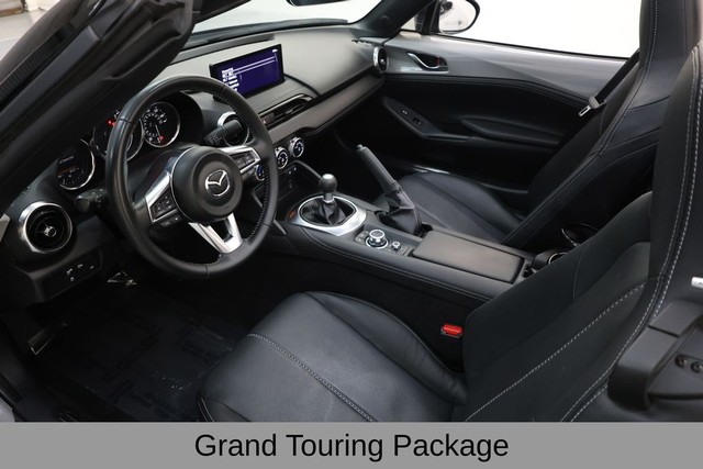 Mazda MX-5 Miata Vehicle Full-screen Gallery Image 10